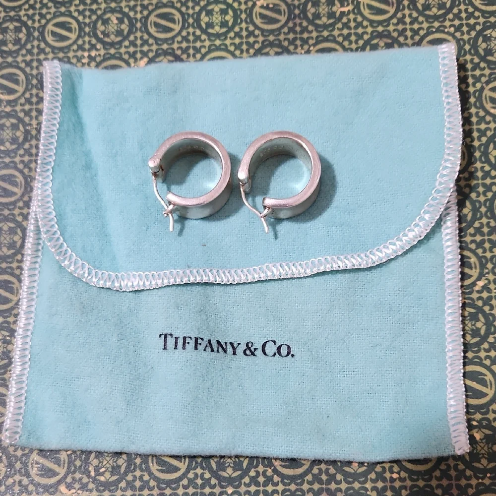 TIFFANY & CO. 1837 Wide Hoop earrings, Sterling Silver - Picture 1 of 5